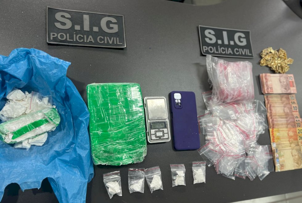 Ivinhema - Com droga avaliada em 40 mil reais, mulher é presa em flagrante pela polícia civil.