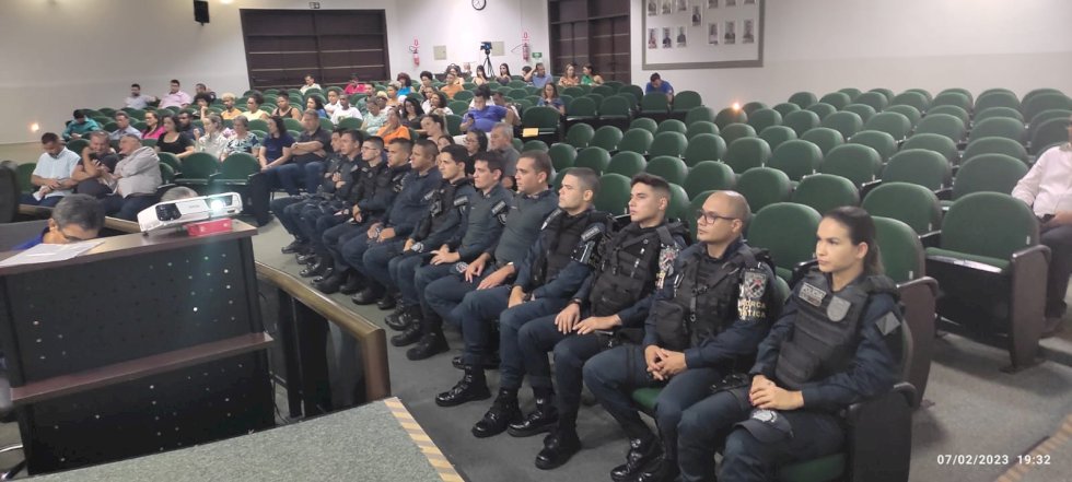 Policiais militares do 8° BPM são homenageados na Câmara Municipal após evitar furto em agência bancária de Batayporã