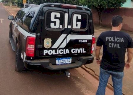 Ivinhema - Após agredir verbalmente esposa e descumprir medida protetiva de urgência, homem é preso pela Policía Civil.