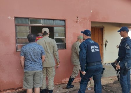 Ivinhema - Por cumprimento de determinação judicial de internação compulsória de paciente psiquiátrico, Corpo de Bombeiros e PM foram solicitados.