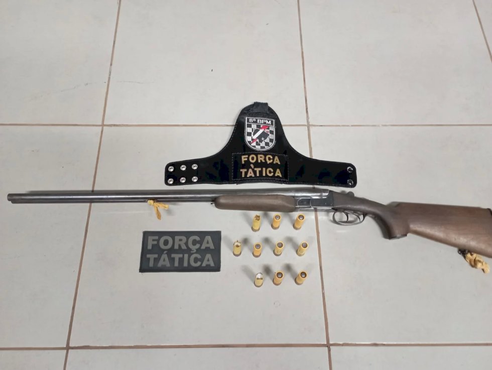 Ivinhema - Polícia Militar prende homem por porte ilegal de arma de fogo de fogo.