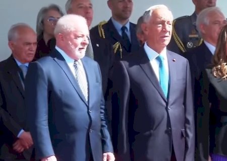 Lula participa de cerimônia com presidente de Portugal e homenagem a Camões.