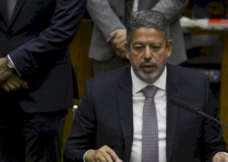 Câmara aprova regime de urgência para votação do PL das fake news