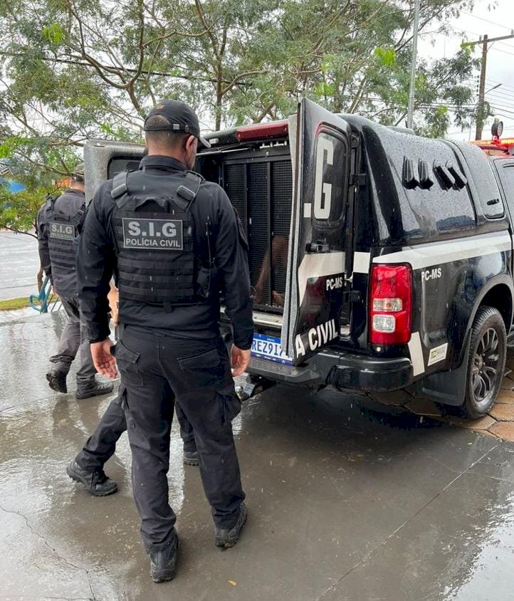 Ivinhema - Policia Civil cumpre mandados de suspeitos por comandar de dentro do presídio tráfico de drogas.