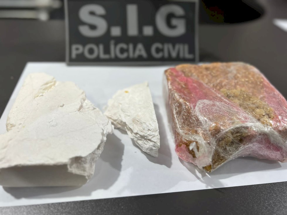 Ivinhema - Após ser surpreendida transportando vultuosa quantidade de \'Crack\' e Cocaína mulher é presa em flagrante.