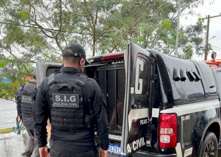 Ivinhema - Policia Civil cumpre mandados de suspeitos por comandar de dentro do presídio tráfico de drogas.