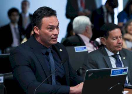 Senado aprova equiparação de milícias e facções a terroristas