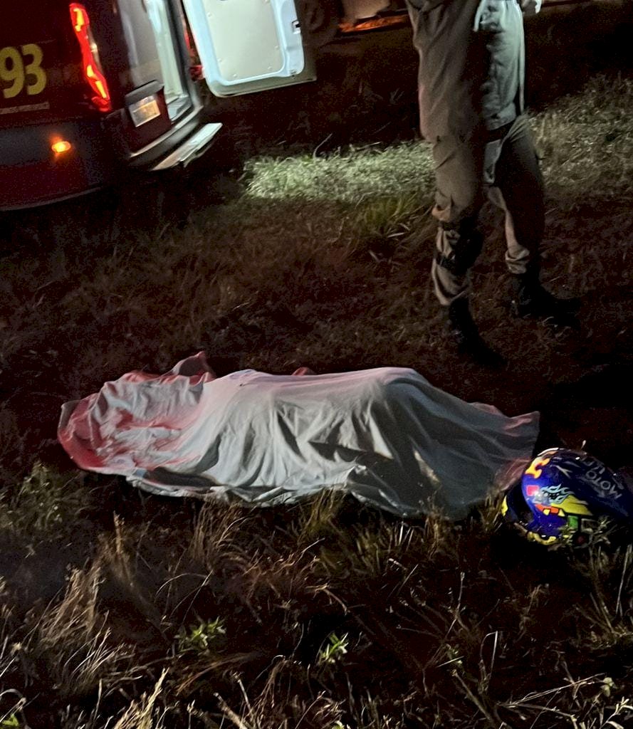 Motociclista morre na MS-141 ente Ivinhema e Navirai trevo que da acesso a Novo Horizonte do Sul.