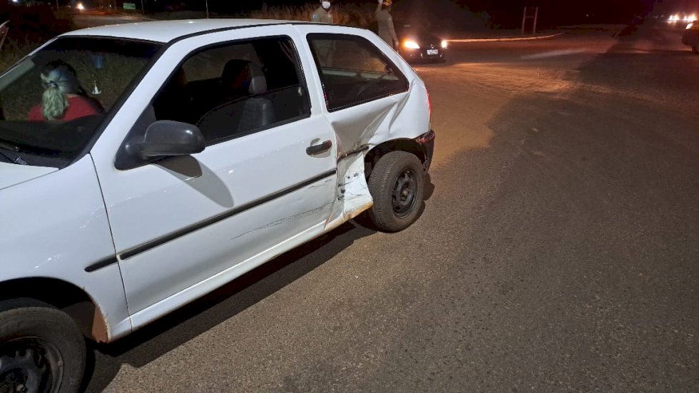 Ivinhema - Acidente envolve dois carros próximo ao Mega Atacado na MS -141.