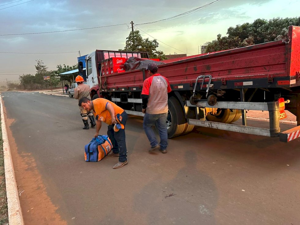 Ivinhema - Ciclista fica ferida ao colidir em caminhão estacionado.