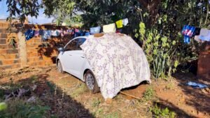 Polícia esclarece roubo e recupera carro 'escondido' embaixo de lençol