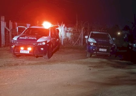 Enteada mata padrasto com facada dentro de casa