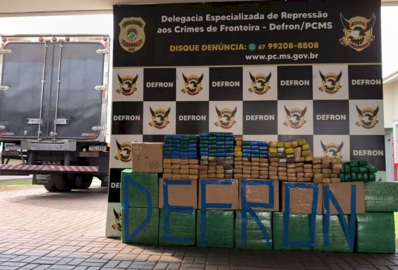 Caminhão é apreendido com meia tonelada de maconha na BR-163