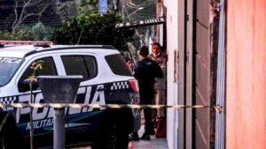 Homem é morto com tiro na cabeça após tentar atirar em CAC