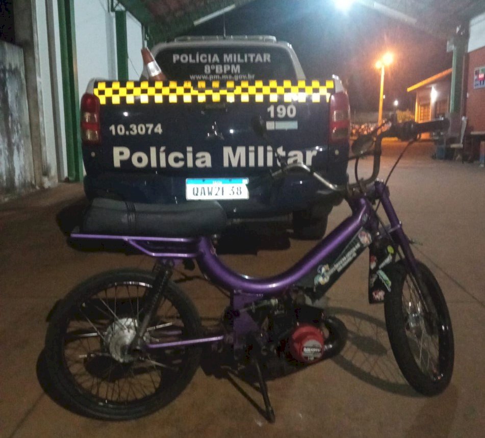 Polícia Militar conduz três jovens para a delegacia por direçãoperigosa e dirigir sem CNH em Nova Andradina