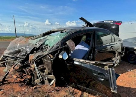 Acidente mata mulher de tenente da Polícia Militar na BR-262