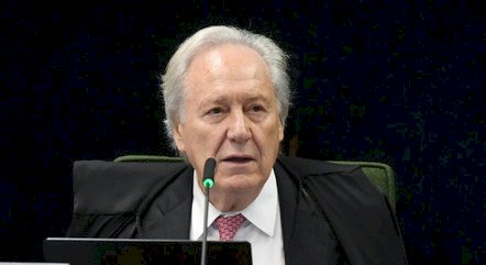 Lula se reúne nesta quinta-feira com Dino e Lewandowski, cotado para assumir ministério