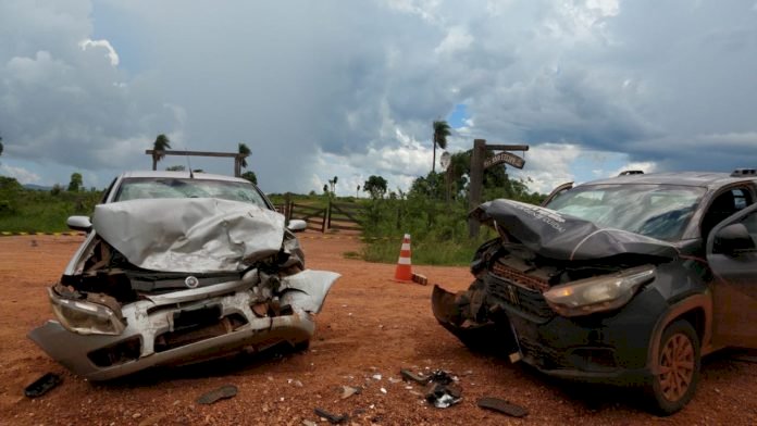Uma pessoa morre e duas ficam feridas em acidente na MS-382