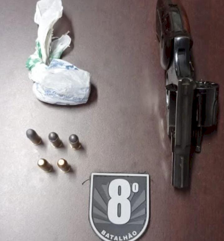 Ivinhema - Durante abordagem, Polícia Militar localiza arma de fogo e prende autor