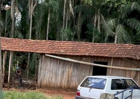 Idosa é atacada a machadadas e agoniza por 18 horas, abandonada por testemunhas