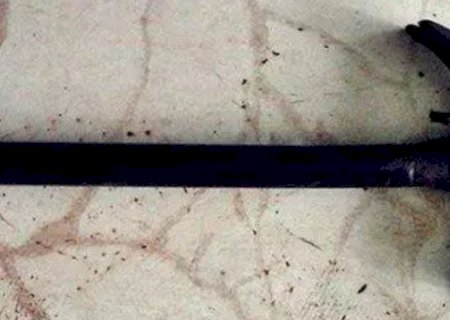 Homem é morto espancado e com tiro no rosto durante briga por martelo