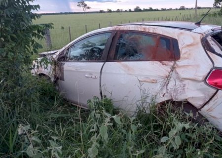 Carro de advogado de Bataguassu é encontrado acidentado na MS-338