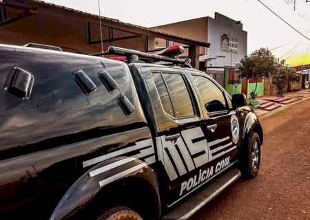 Bebê de dois meses morre com desnutrição grave e mãe é presa