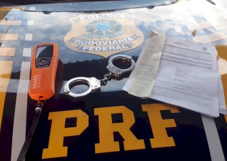 PRF prende motorista de ônibus embriagado no MS