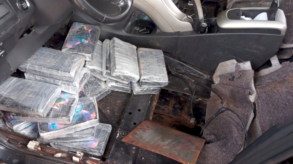 Polícia Militar Rodoviária prende homem por tráfico de cocaína