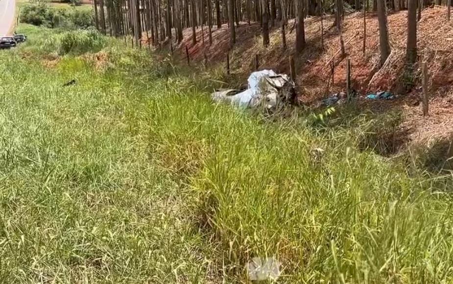 Ivinhema - Acidente entre caminhão e carro deixa duas vítimas fatais na BR 376