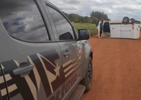 Furgão com mais de três toneladas de maconha é apreendido pelo DOF