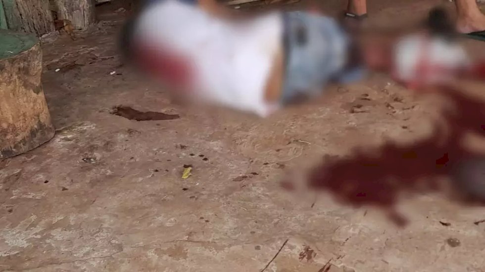 Idosa é encontrada ensanguentada e confessa que esfaqueou o marido
