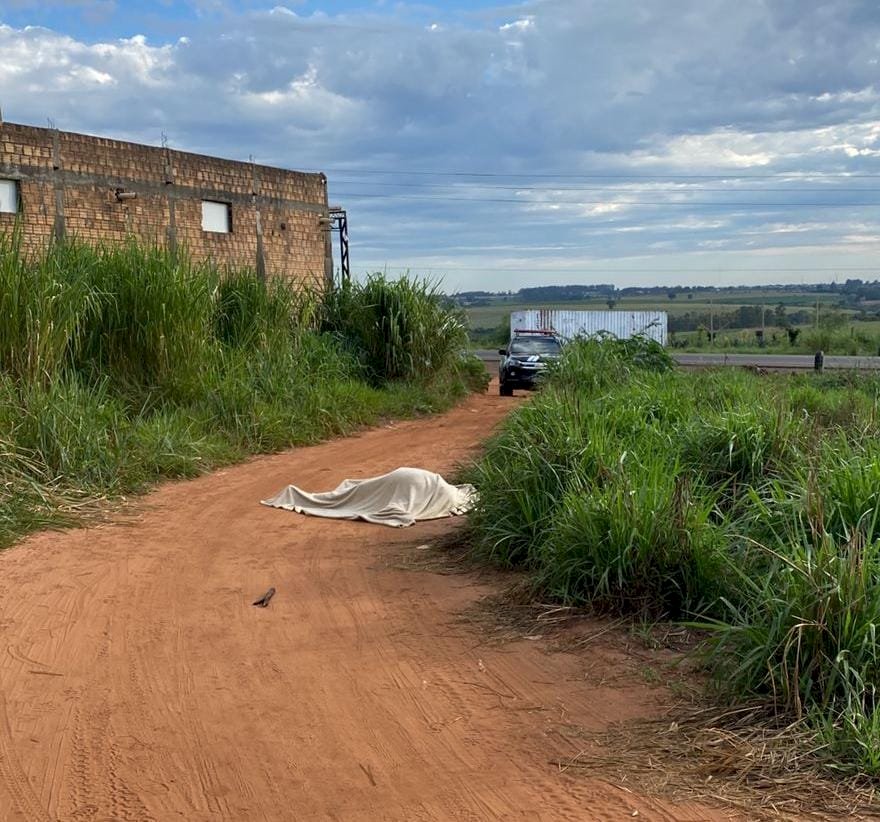 Em menos de seis horas após homicídio, Polícia Civil prende em flagrante casal que matou morador de ruas a facadas