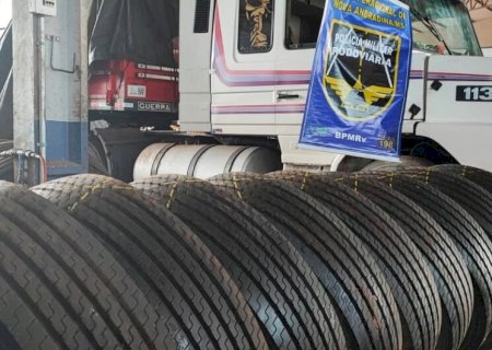 Polícia Rodoviária apreende carga de pneus contrabandeados na MS-473