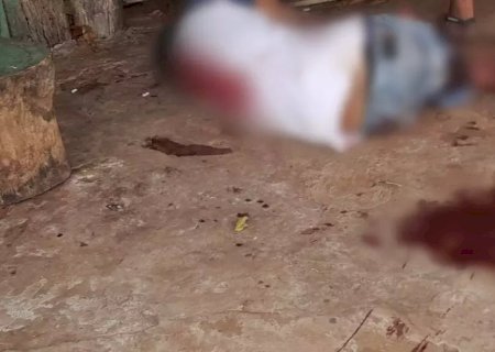 Idosa é encontrada ensanguentada e confessa que esfaqueou o marido