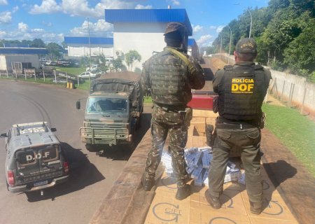 DOF recupera caminhão com carga milionária de cigarros contrabandeados