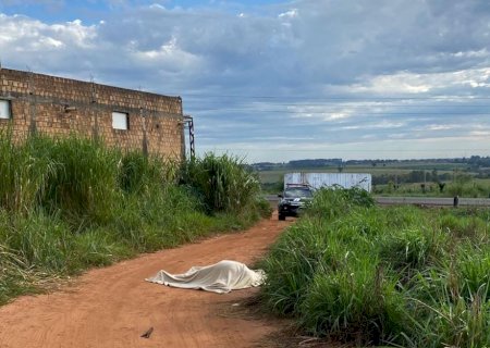 Em menos de seis horas após homicídio, Polícia Civil prende em flagrante casal que matou morador de ruas a facadas