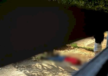 Jovens são mortos na saída de tabacaria