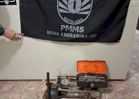 Polícia Militar impede furto de caminhão boiadeiro em Nova Andradina
