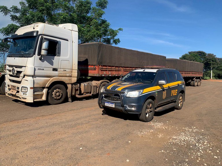 Ivinhema - PRF recupera carreta 9h após o furto no PR
