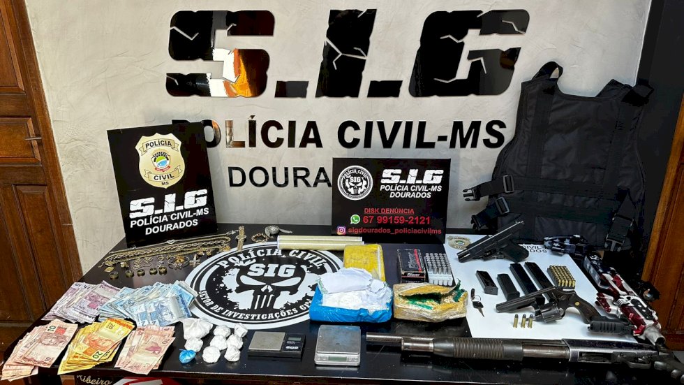 Durante investigações de homicídios, Polícia Civil apreende armas e drogas em Dourados