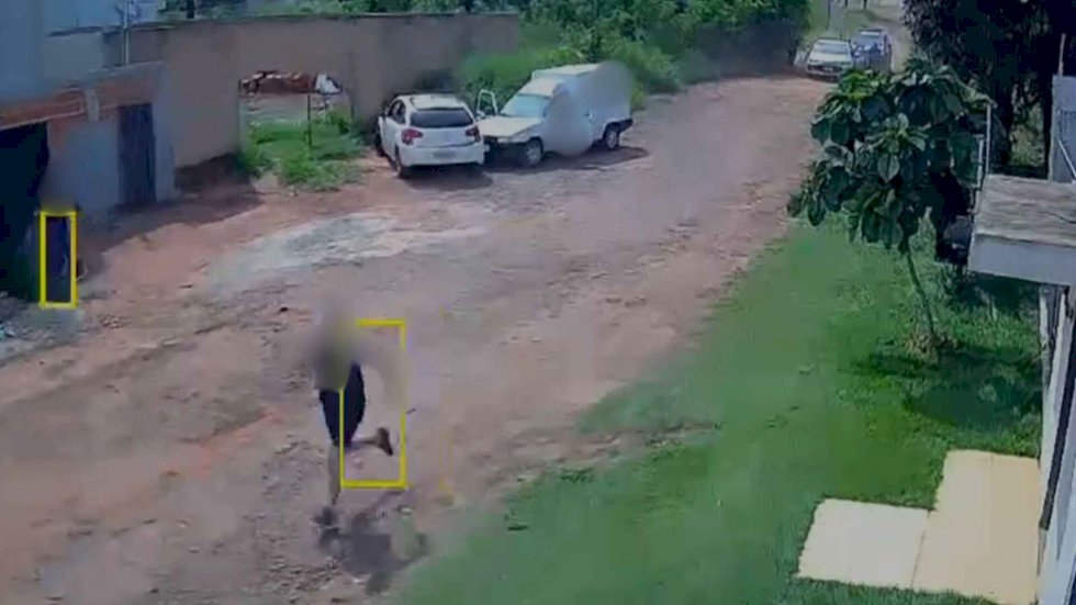 Dupla do PCC presa após tentar atirar e atropelar policiais exigia R$ 12 mil de família