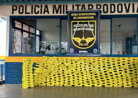 PMR prendeu indivíduos por associação criminosa, tráfico de drogas e recuperam veículo furtado do Rio de Janeiro