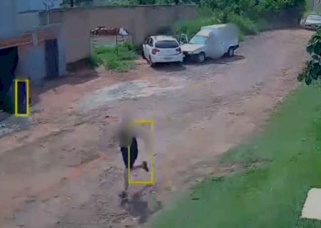 Dupla do PCC presa após tentar atirar e atropelar policiais exigia R$ 12 mil de família