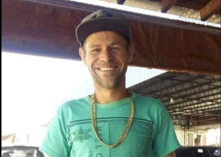 Polícia investiga morte de homem espancado com tijolos em campo de futebol
