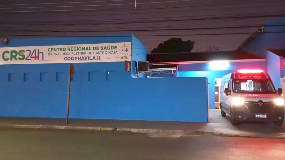Marido socorre mulher com tiro na cabeça até posto de saúde e \'some\'