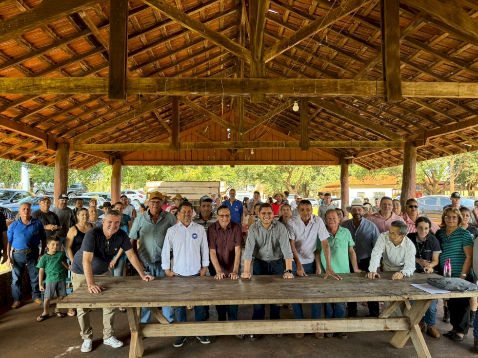 Município de Angélica inicia projeto de reforma de casa rurais no Assentamento