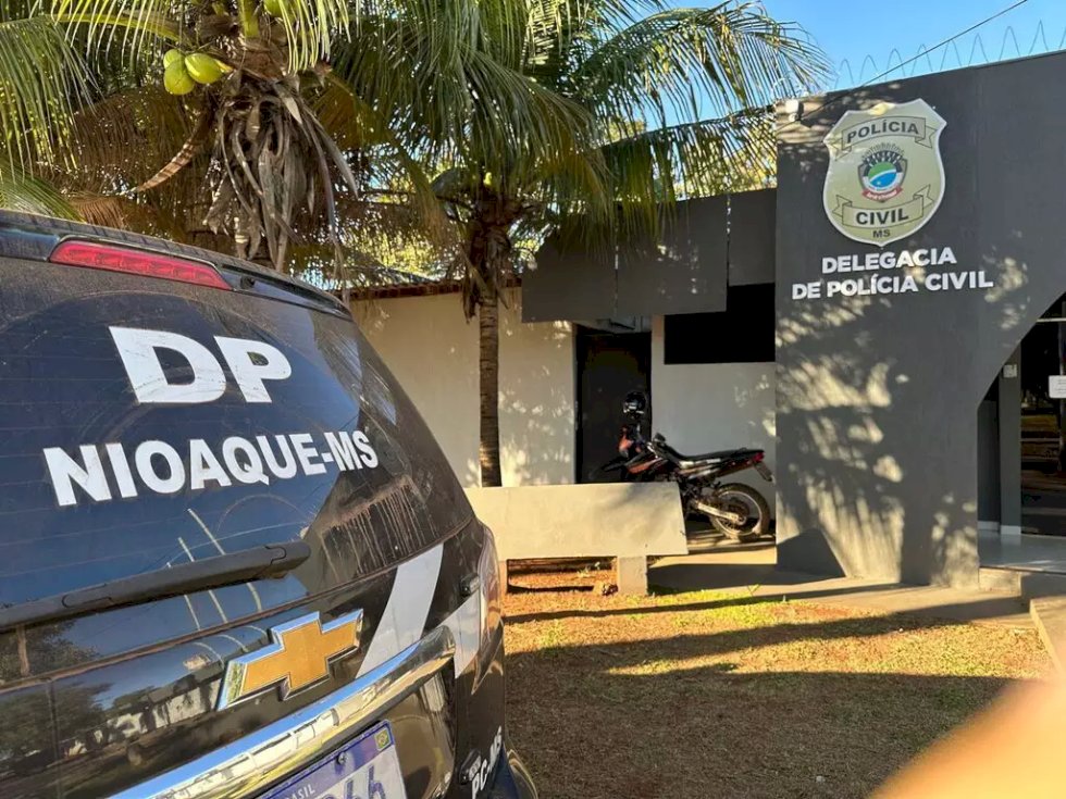 Bebê morre afogado ao cair em balde enquanto mãe estendia roupa