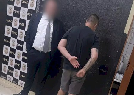Empresário de apostas é preso em carro blindado