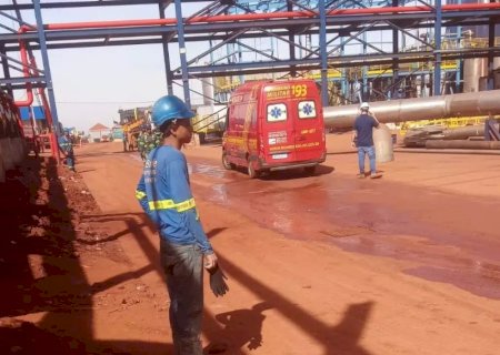 Trabalhador morre ao cair de altura de 20 metros em construção de fábrica